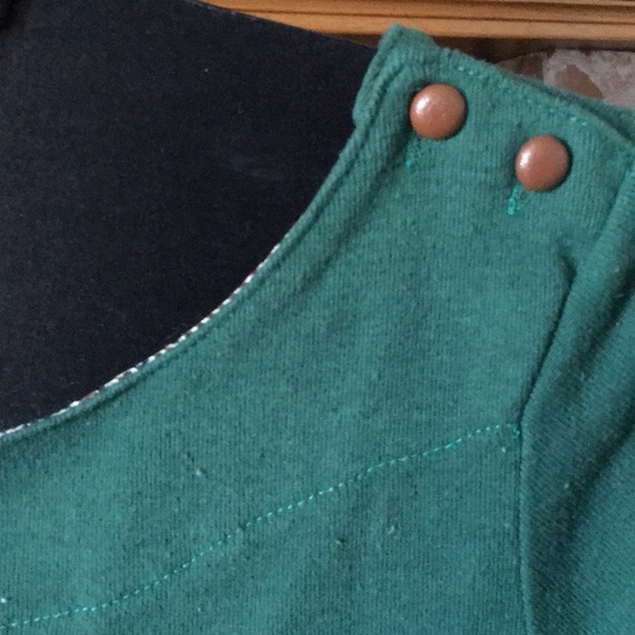 Moody’s medium top - Picture 2 of 5